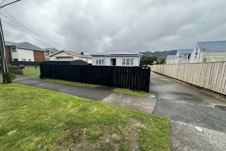 Photo of property in 124 Randwick Road, Moera, Lower Hutt, 5010