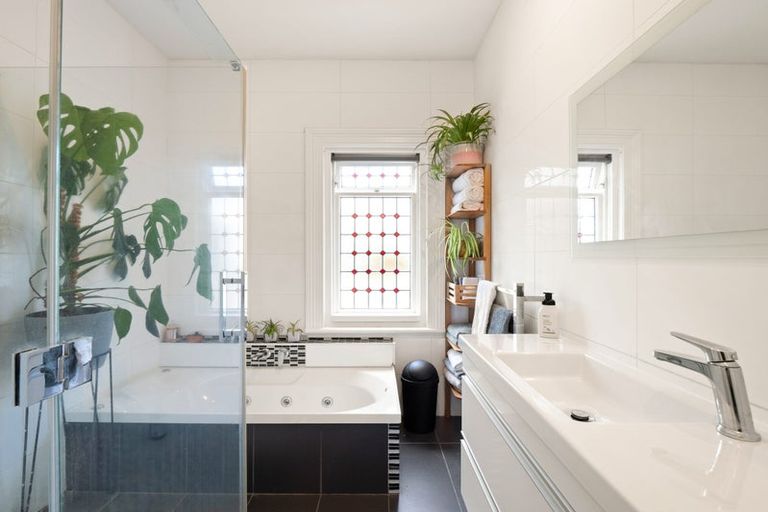 Photo of property in 77 Bedford Street, Saint Clair, Dunedin, 9012