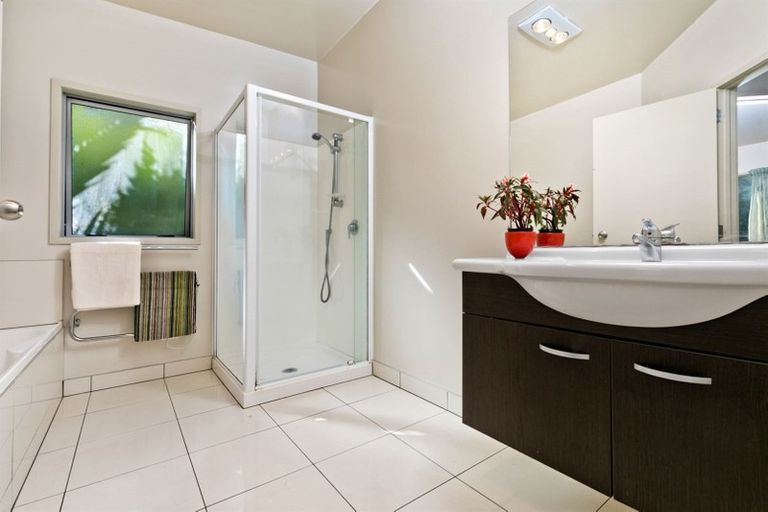 Photo of property in 22 The Close, Greenhithe, Auckland, 0632