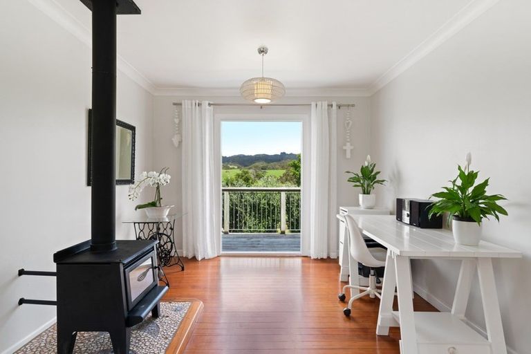 Photo of property in 1040 Cove Road, Langs Beach, Waipu, 0582
