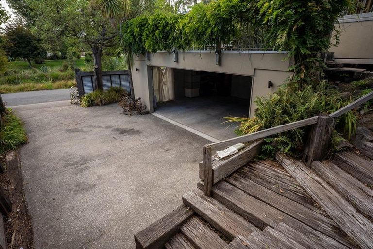 Photo of property in 284 Riverlaw Terrace, Saint Martins, Christchurch, 8022