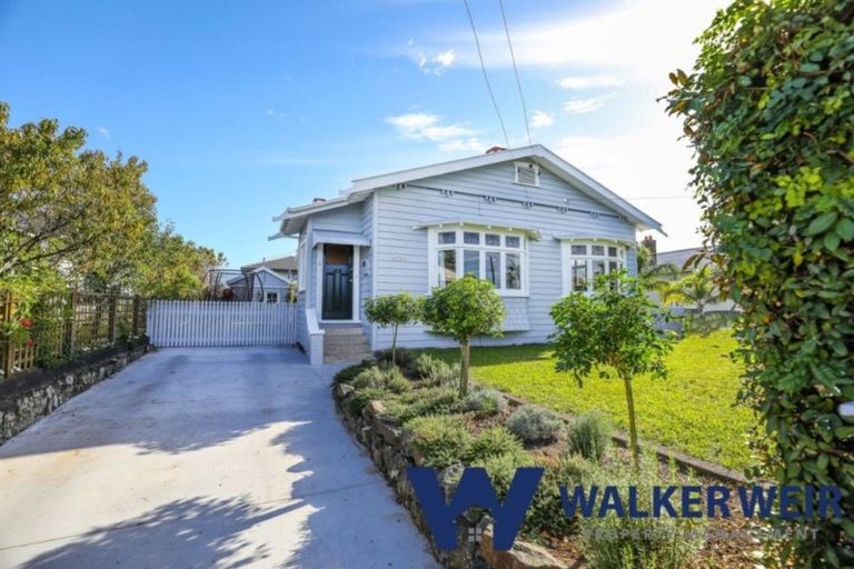 Photo of property in 6 Powell Street, Avondale, Auckland, 1026