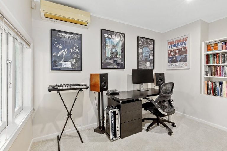 Photo of property in 28 Tavistock Road, Melrose, Wellington, 6023