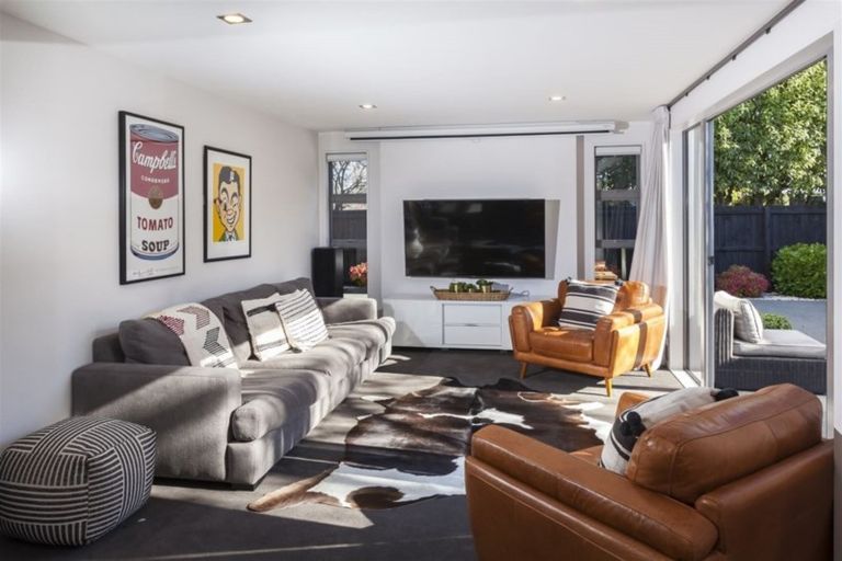 Photo of property in 15a Tomes Road, St Albans, Christchurch, 8052