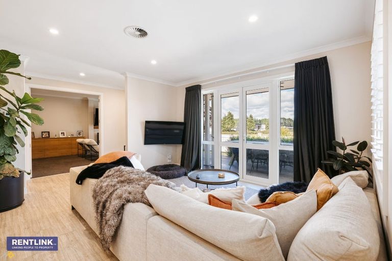 Photo of property in 17 Matepu Crescent, Pyes Pa, Tauranga, 3112