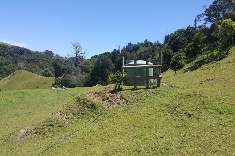 Photo of property in 34 Cemetery Road, Pollok, 2684