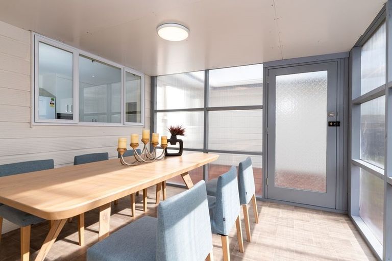 Photo of property in 68 Willis Road, Papakura, 2110