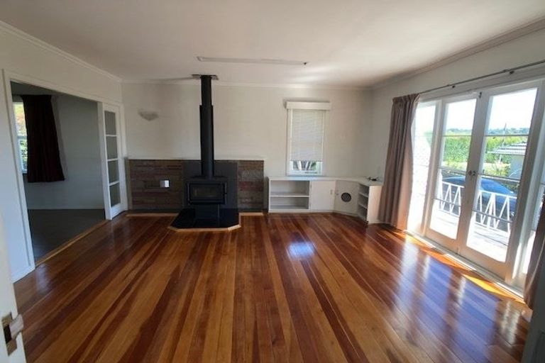 Photo of property in 4 Simpson Road, Ranui, Auckland, 0612