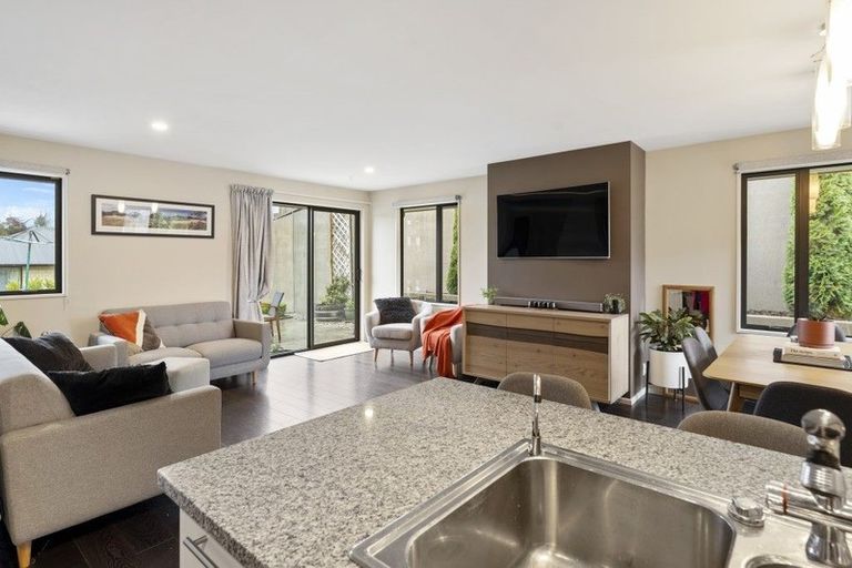 Photo of property in 2 Quill Street, Lake Hayes, Queenstown, 9304