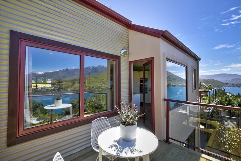 Photo of property in 21 Highview Terrace, Queenstown, 9300