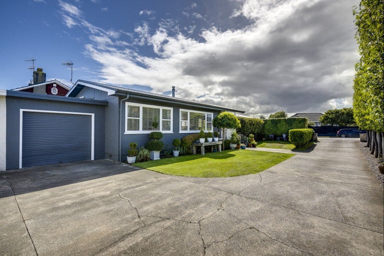 Photo of property in 74 Te Mata Road, Havelock North, 4130
