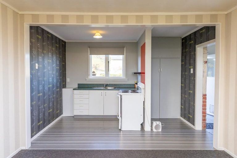 Photo of property in 94 Old Main Road, Waipahi, Gore, 9771