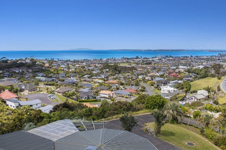 Photo of property in 9 Maire Road, Orewa, 0931