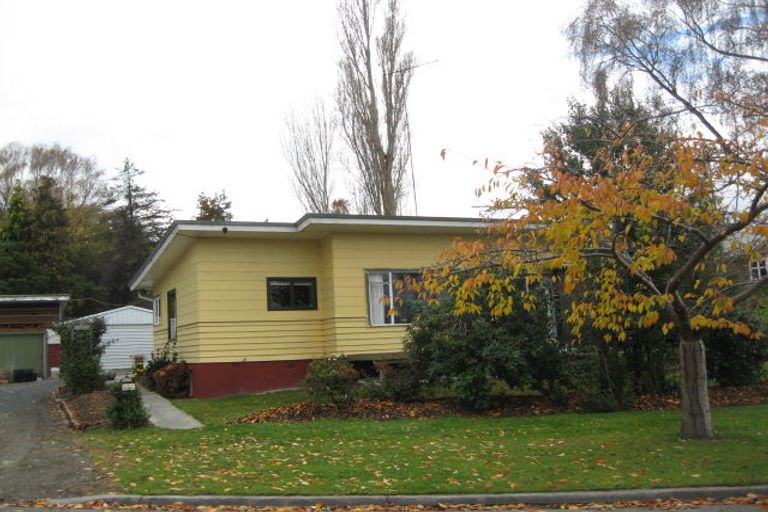 Photo of property in 1 Ayr Street, Balclutha, 9230