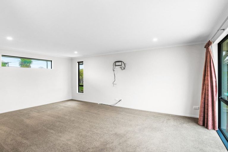 Photo of property in 102 Rowses Road, Aranui, Christchurch, 8061