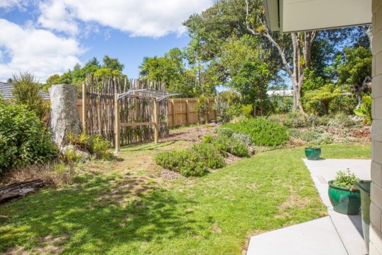 Photo of property in 11 Cookham Place, Maunu, Whangarei, 0179