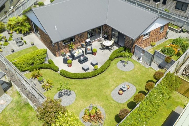 Photo of property in 17 Consort Close, Paraparaumu Beach, Paraparaumu, 5032