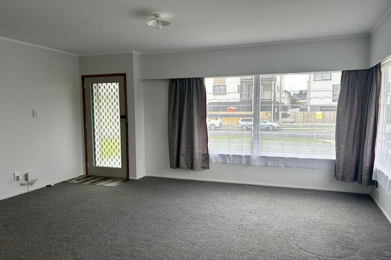 Photo of property in 1/32 Dale Crescent, Pakuranga, Auckland, 2010