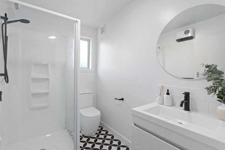 Photo of property in 2/38 Clare Road, St Albans, Christchurch, 8014