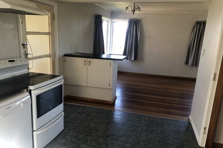 Photo of property in 17 Highbury Road, Highbury, Wellington, 6012