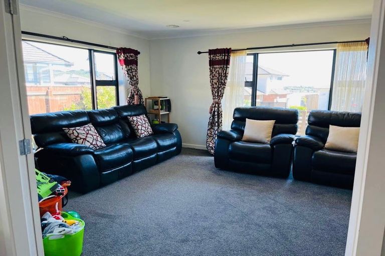 Photo of property in 38 Margaret Shields Avenue, Aotea, Porirua, 5024