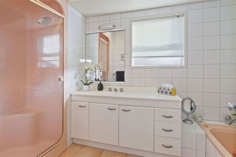 Photo of property in 107 Torkar Road, Clarks Beach, 2122