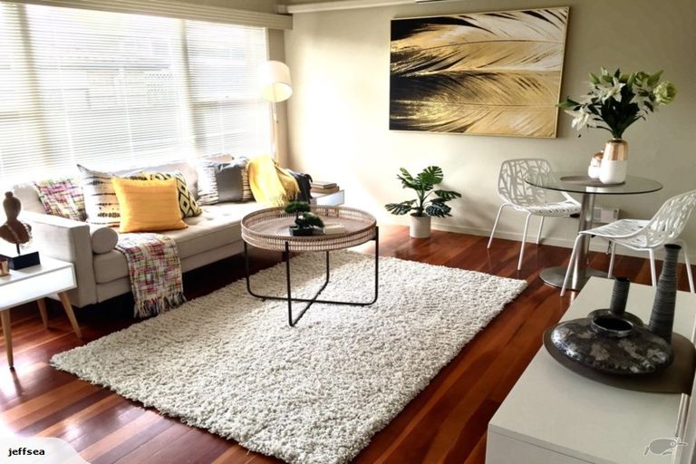 Photo of property in 4/43 Shakespeare Road, Milford, Auckland, 0620