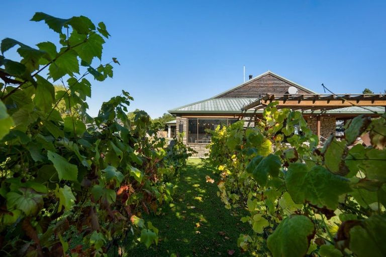 Photo of property in 432 Domain Road, Lake Hawea, Wanaka, 9382