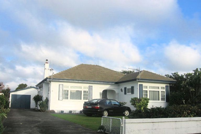 Photo of property in 9 Hobson Place, Takaro, Palmerston North, 4412