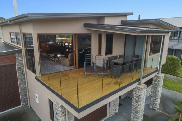 Photo of property in 174 Lisland Drive, Kinloch, Taupo, 3377