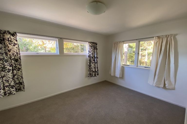 Photo of property in 16b Otanerua Road, Hatfields Beach, Orewa, 0931