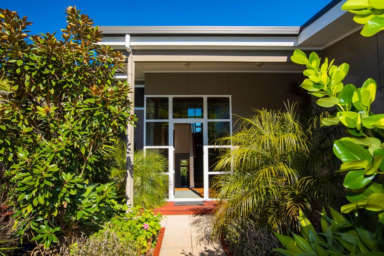 Photo of property in 30 Sirrah Street, Okitu, Gisborne, 4010