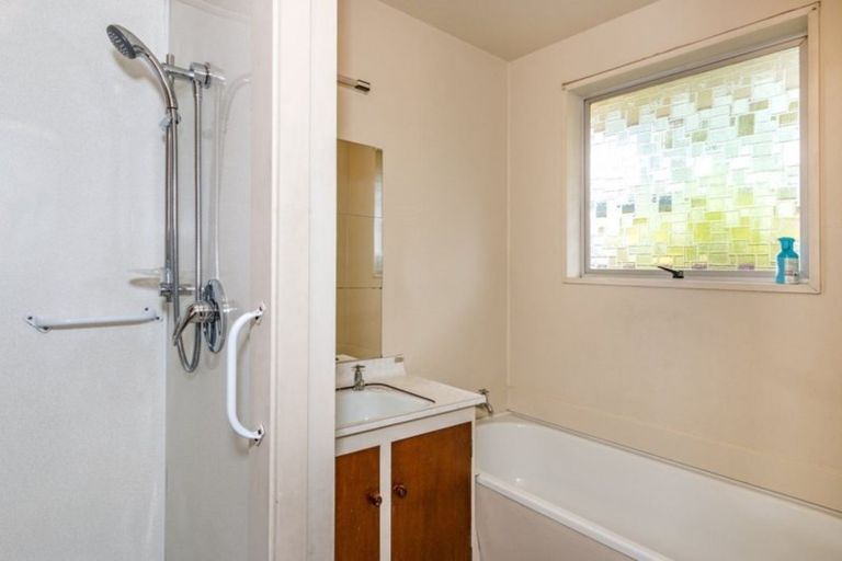 Photo of property in 2/361 Withells Road, Avonhead, Christchurch, 8042