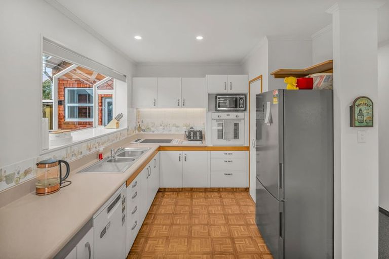 Photo of property in 12 Logan Place, Blenheim, 7201