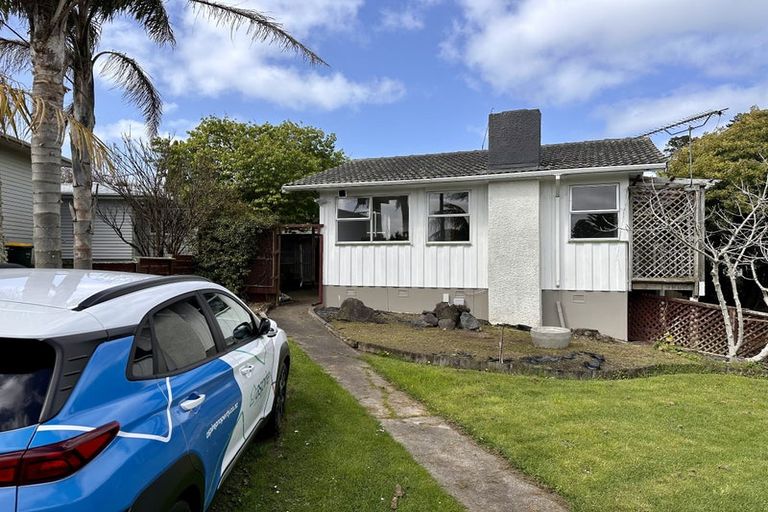Photo of property in 32 Powrie Street, Glenfield, Auckland, 0629