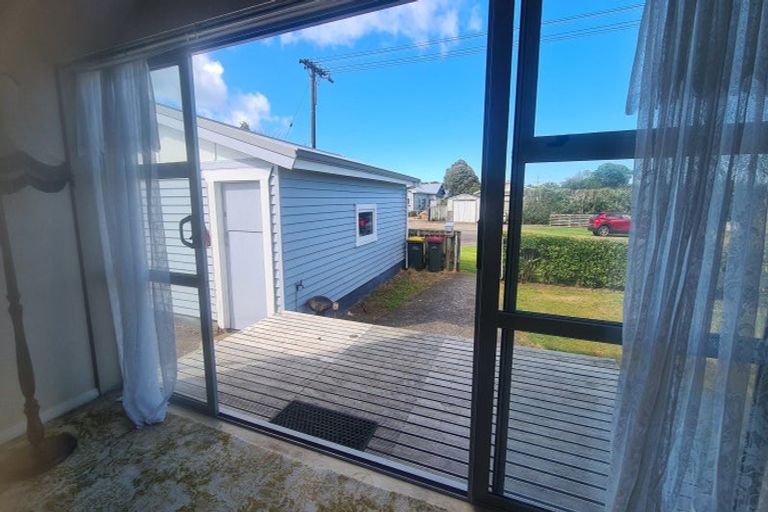 Photo of property in 3 King Street, Opunake, 4616