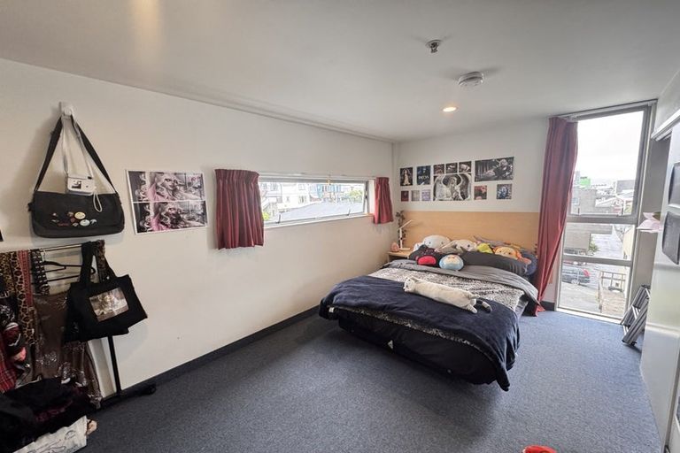 Photo of property in Hanson House, 10/27 Hanson Street, Mount Cook, Wellington, 6021