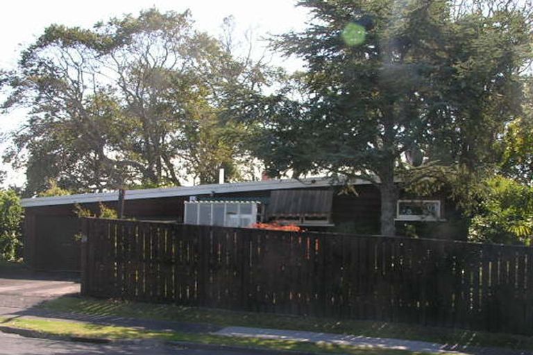 Photo of property in 58 Forrest Hill Road, Forrest Hill, Auckland, 0620