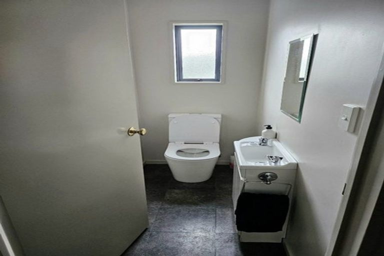 Photo of property in 54 Parade Court, Addington, Christchurch, 8024