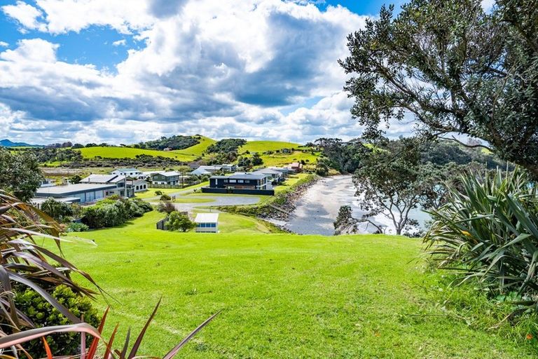 Photo of property in 730 Taiharuru Road, Taiharuru, Onerahi, 0192