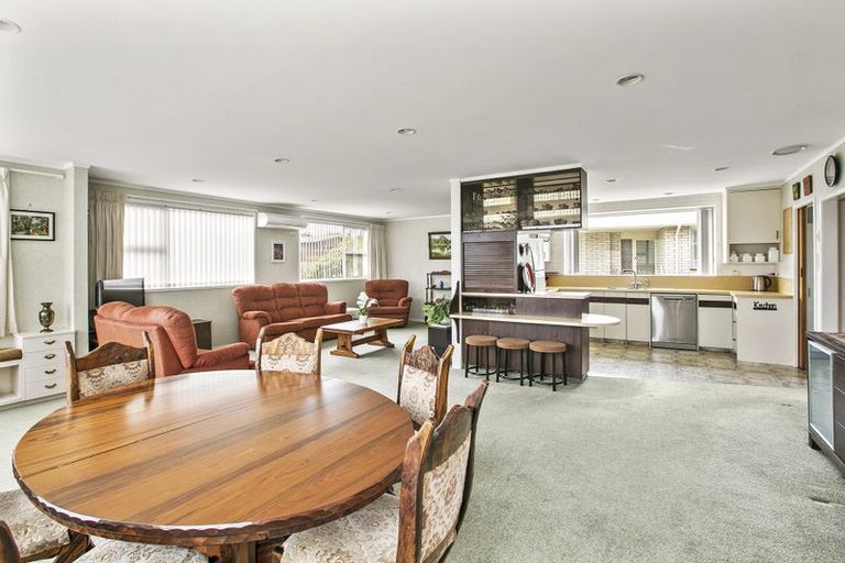 Photo of property in 24 Nevada Drive, Merrilands, New Plymouth, 4312