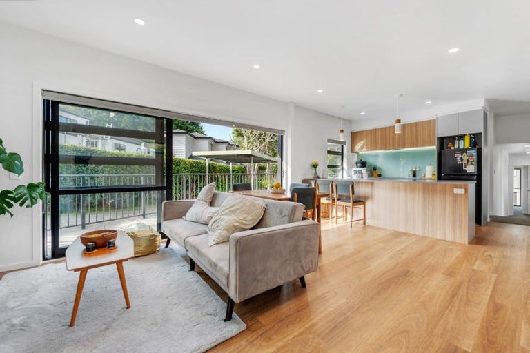 Photo of property in 16 Grove Lane, Pakuranga, Auckland, 2010