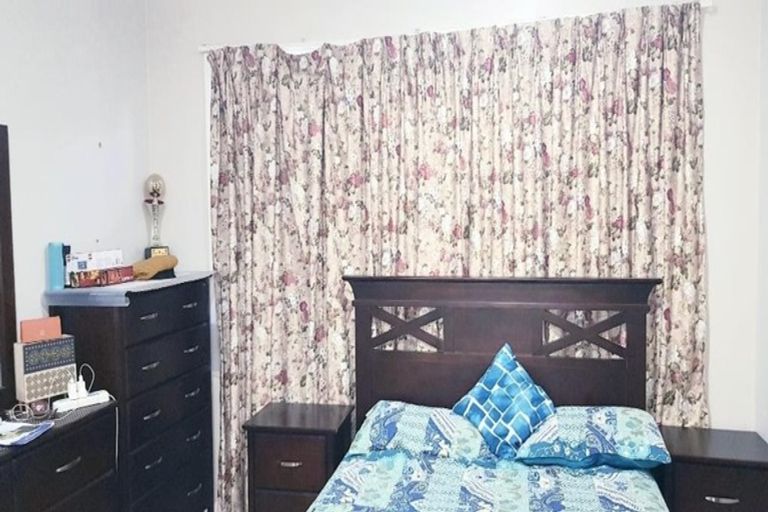 Photo of property in 15 Landscape Road, Papatoetoe, Auckland, 2025