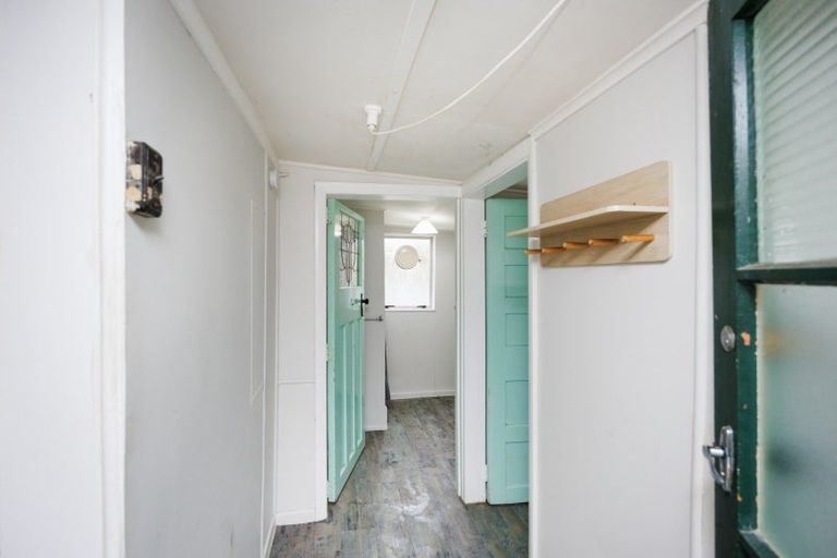 Photo of property in 45 Avenue Road, Foxton, 4814