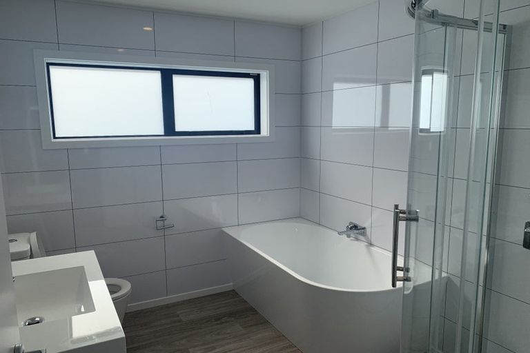 Photo of property in 10 Okoutu Lane, Moera, Lower Hutt, 5010