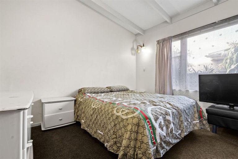 Photo of property in 102 Beaumonts Way, Manurewa, Auckland, 2102