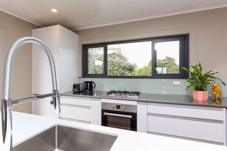 Photo of property in 3 Stuart Place, Blagdon, New Plymouth, 4310
