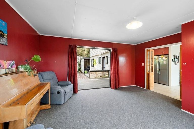 Photo of property in 27 Salcombe Terrace, Welbourn, New Plymouth, 4312