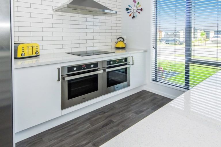 Photo of property in 7 Northmoor Boulevard, Rolleston, 7615