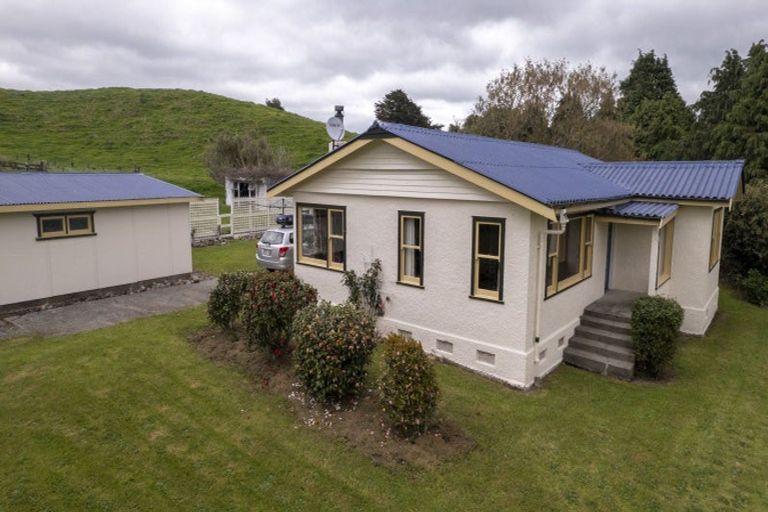 Photo of property in 262 Nireaha Hukanui Road, Eketahuna, 4995